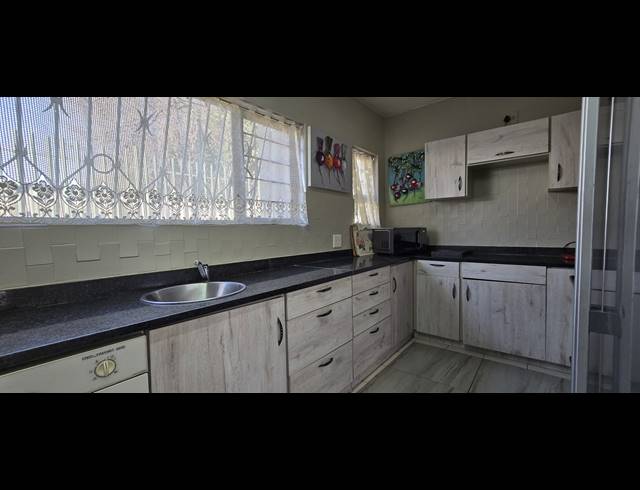 4 BEDROOM DUPLEX FOR SALE IN ARCADIA